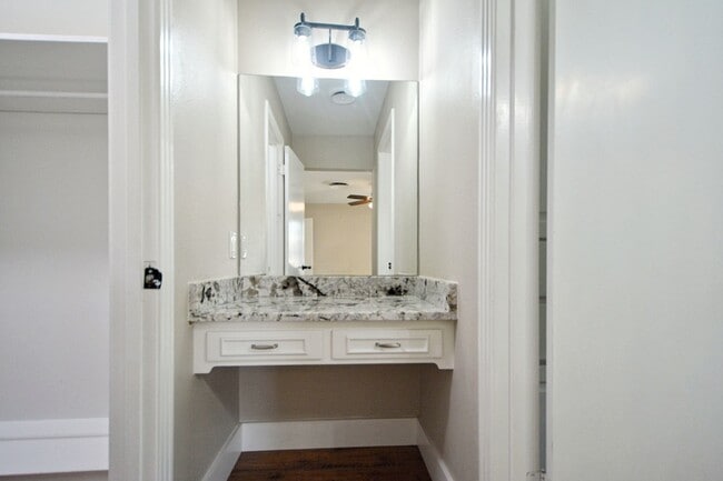 Building Photo - 671 W Merriweather St