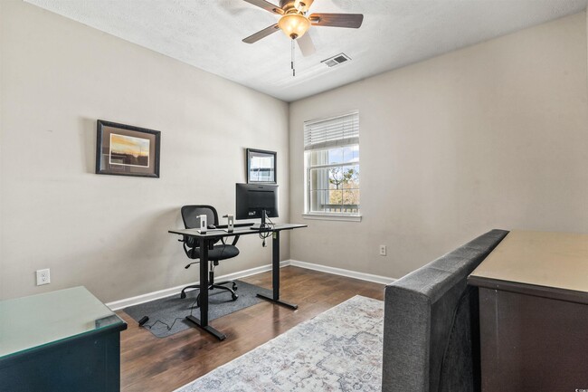 Building Photo - 620 River Oaks Dr