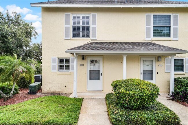 Building Photo - 1252 Villa Ln