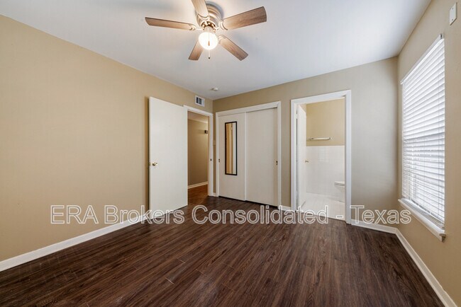 Building Photo - 106 Winn Ave