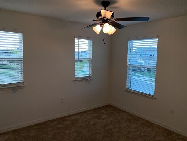Building Photo - 3013 Cherry Orchard Ln