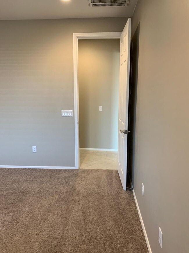 Building Photo - 3 Bedroom 2 Bath Home with 2 car garage, only built in 2020