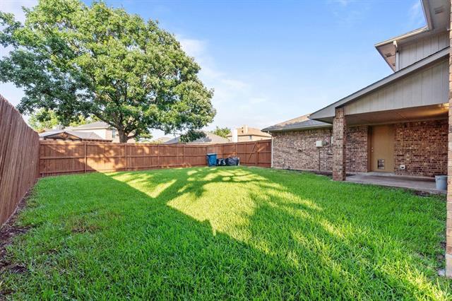 Building Photo - 6814 Silver Lake Dr