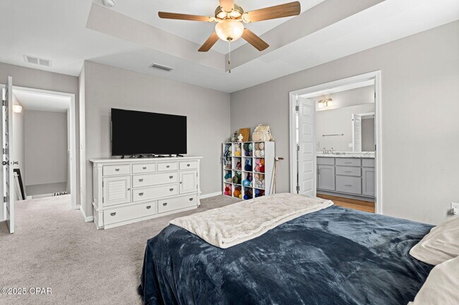Building Photo - 406 Raven Ln
