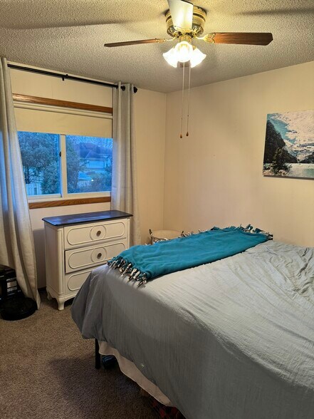 Building Photo - 6511 Upper 22nd St N