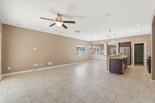 Building Photo - Ironwood Crossing Gem! 3 Bed + Den, Open Layout & Resort Amenities