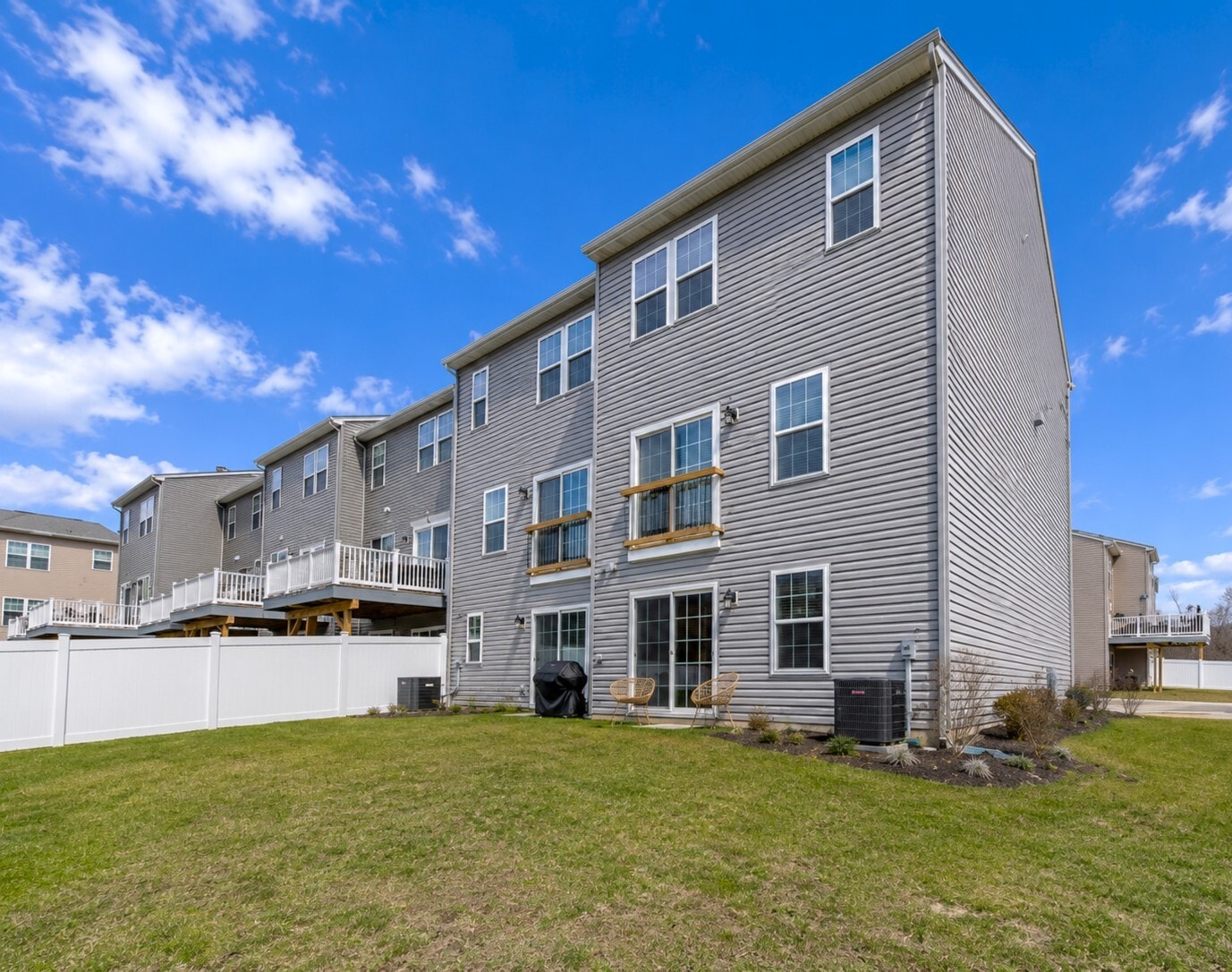 Building Photo - 134 Pinnacle Pl