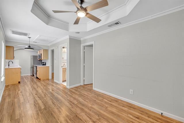 Building Photo - 925 S Brighton Ave