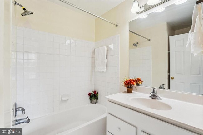 Building Photo - 333 Prettyman Dr