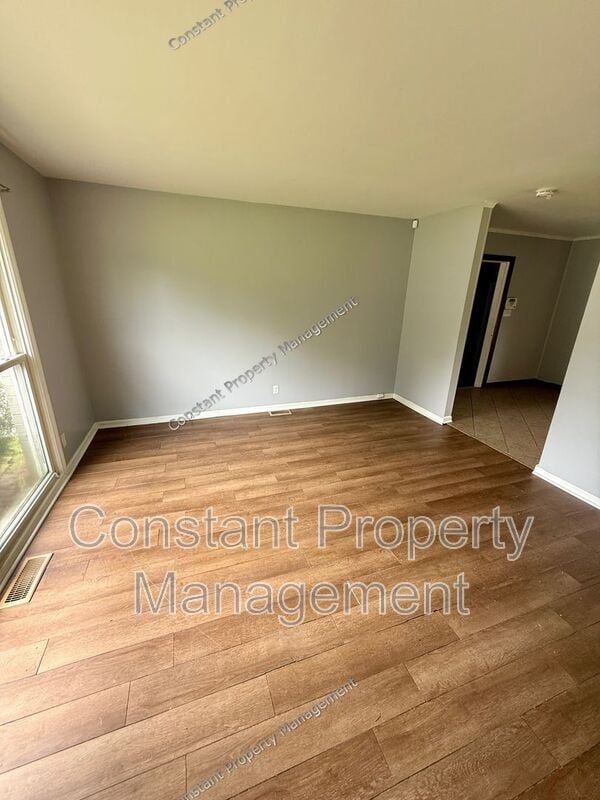 Building Photo - 3343 O'Hara Dr N