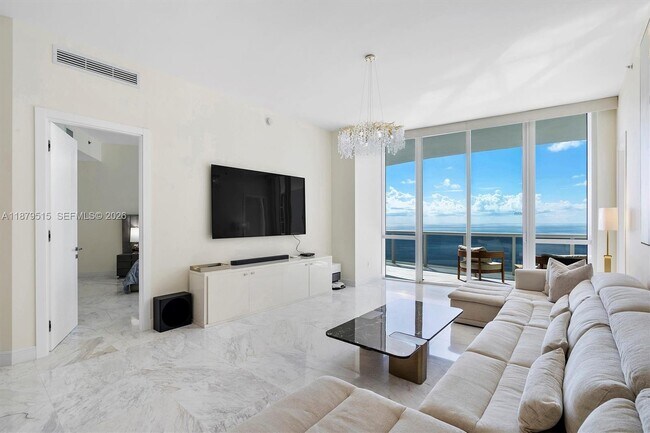 Building Photo - 16001 Collins Ave