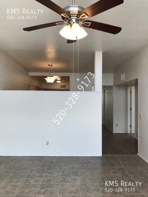 Primary Photo - 4 bedroom 2 baths Town house - Drexel Road...
