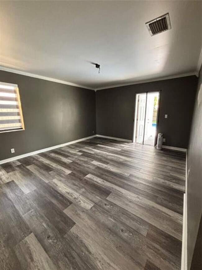 Building Photo - 6421 Crossbow Ct