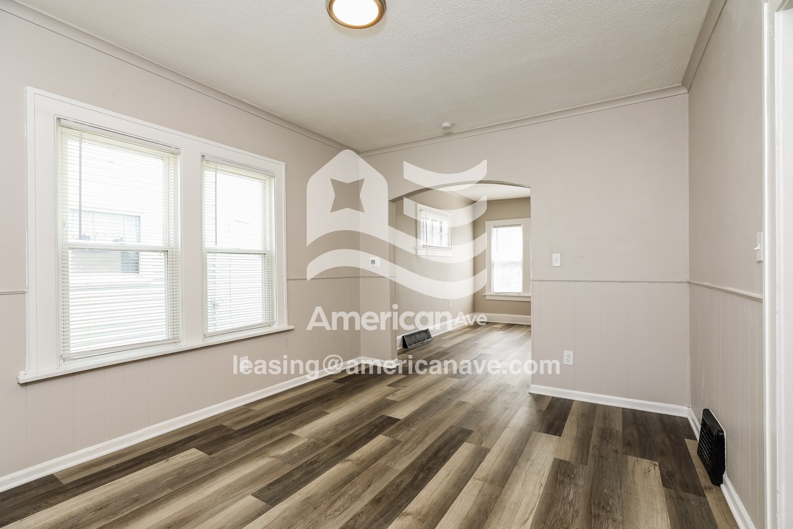 Building Photo - 1734 Brussels St