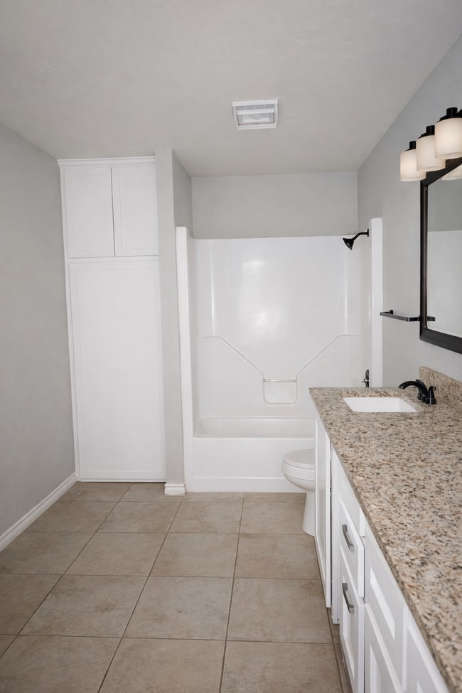 Building Photo - now renting 3 bedroom 2 bath house located in Pleasant Grove school distrct