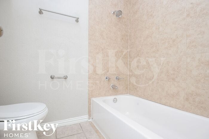 Building Photo - 1626 Glenhill Ln