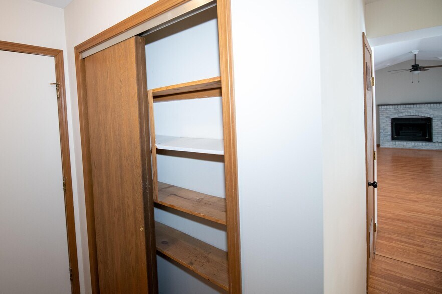 Building Photo - 116 Pierre Pl