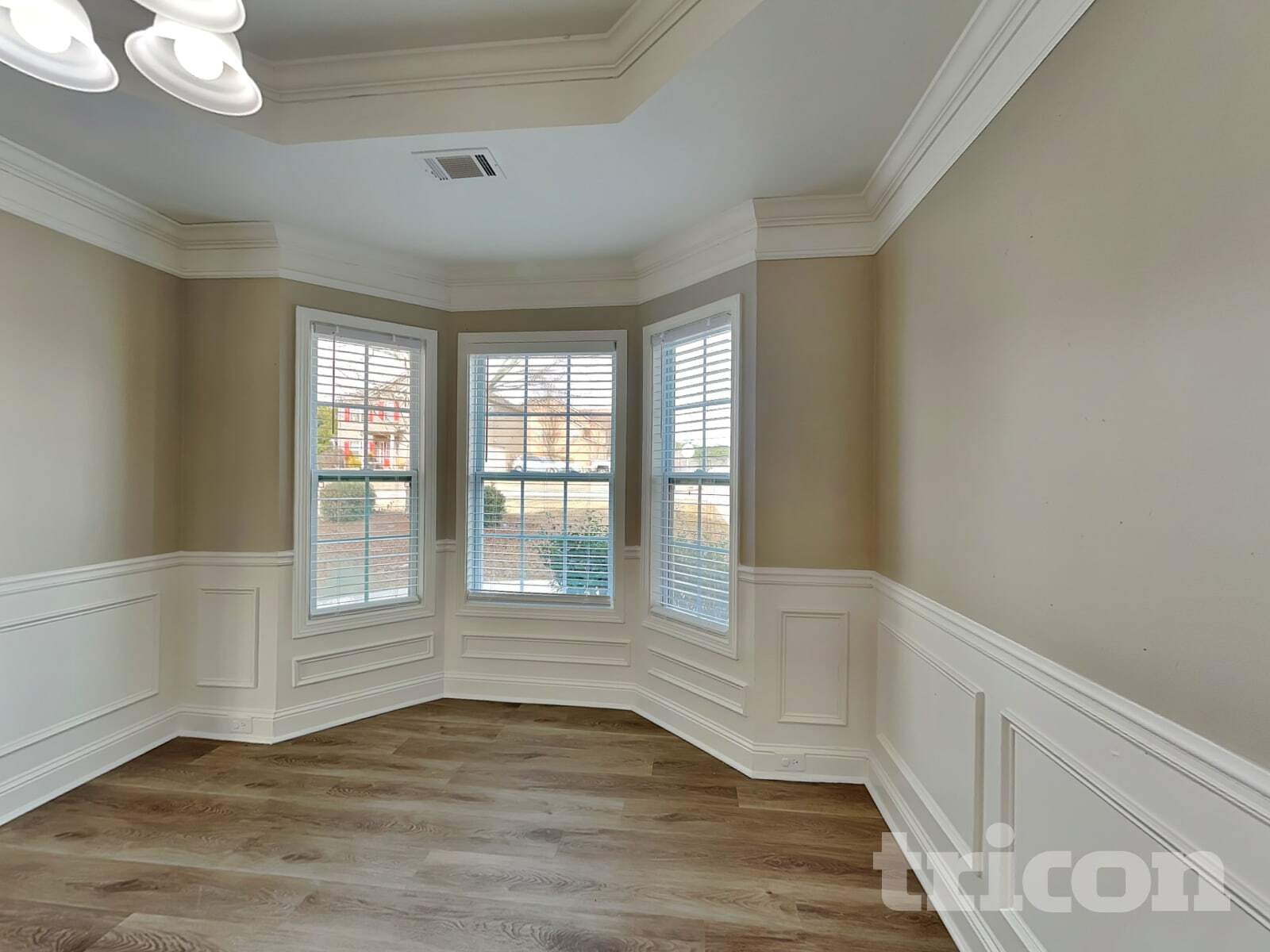 Building Photo - 905 Southfork Dr