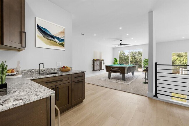 Building Photo - 14804 Arrowhead Dr