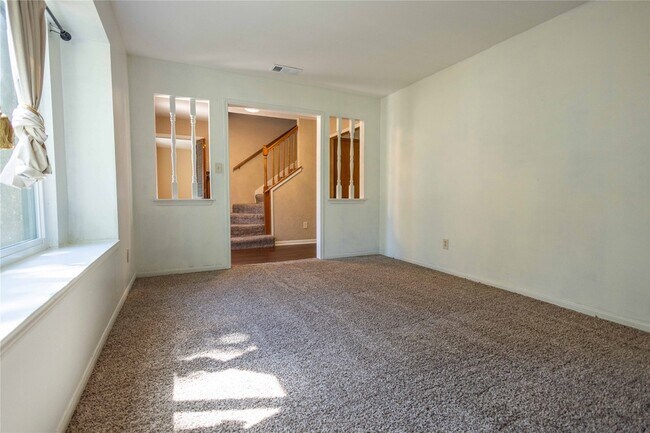 Building Photo - 27245 Kane Ln