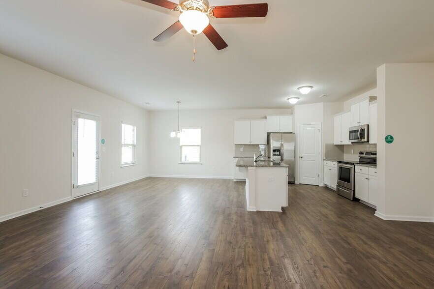 Building Photo - 4331 Drifter Dr