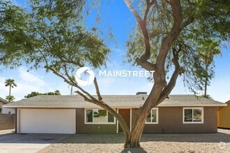 Building Photo - 4 Bedroom Pet-Friendly Home in Phoenix, AZ...