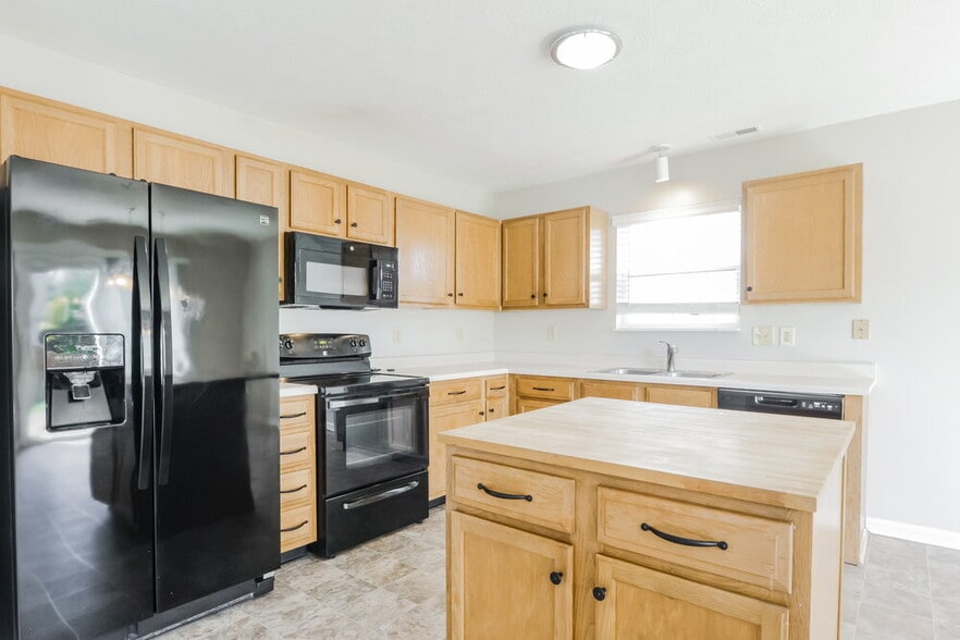 Building Photo - 457 Sable Chase