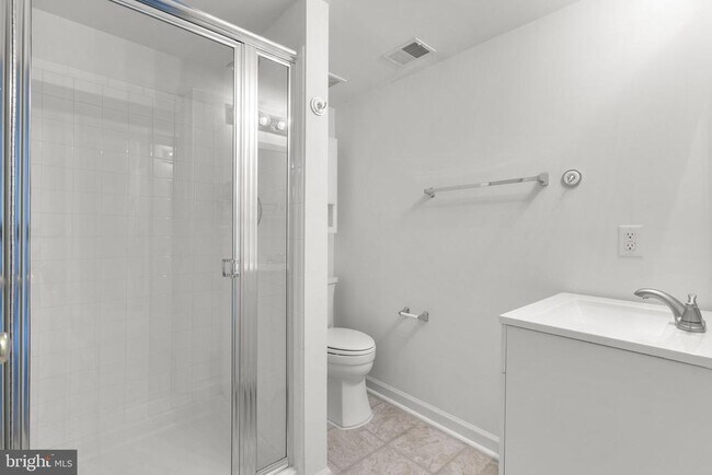 Building Photo - 6381 Stockbridge Overlook Ct