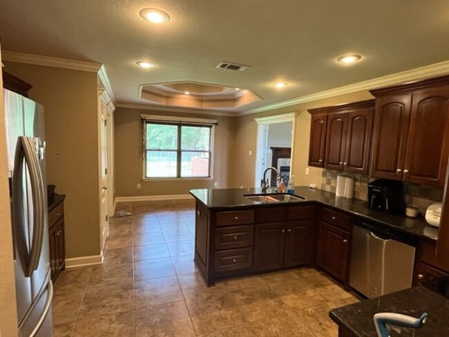 Building Photo - Nice Jacksonville Home Close to Little Roc...