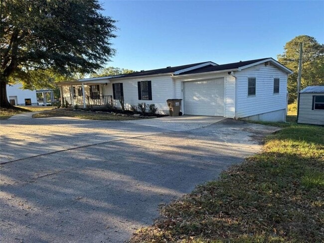 Building Photo - 4044 Friendship Rd