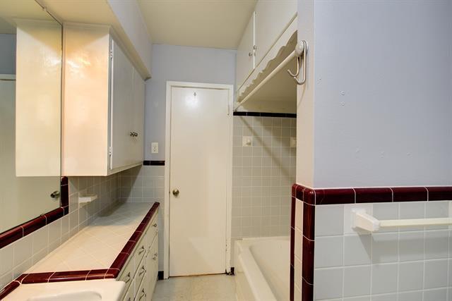 Building Photo - 6552 St Moritz Ave