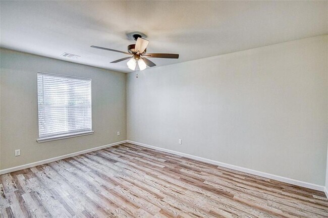 Building Photo - 211 Bumgarner Ave