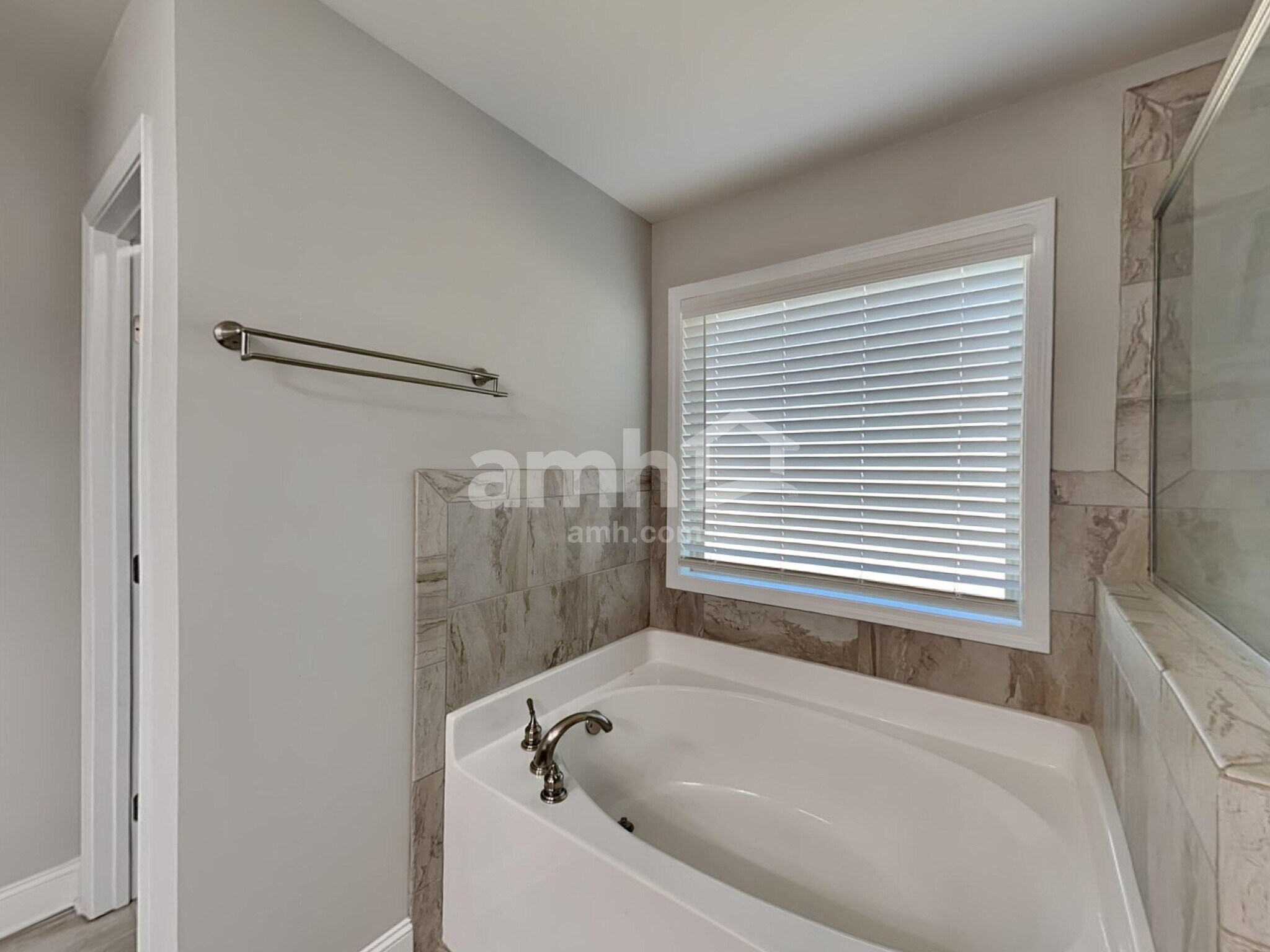 Building Photo - 1080 Victoria Walk Ln