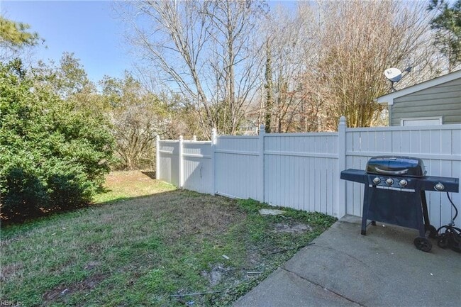 Building Photo - 1531 Creek Ct