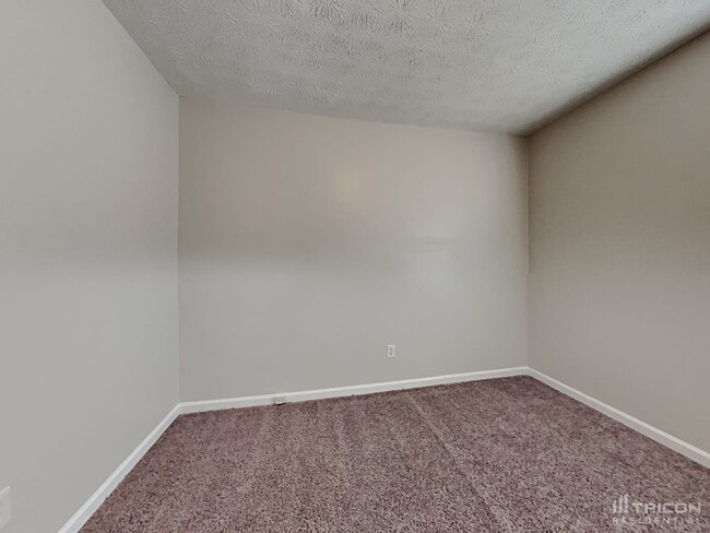 Building Photo - 102 Thornwood Dr