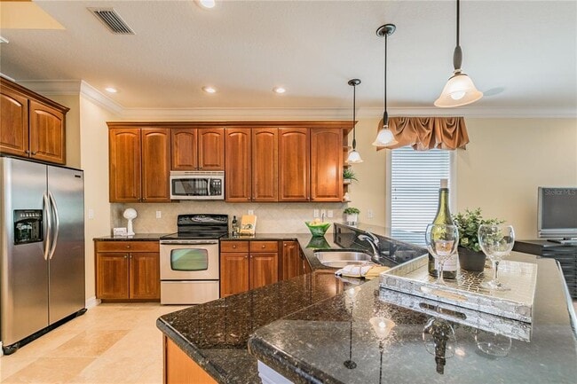 Building Photo - 13920 Clubhouse Dr