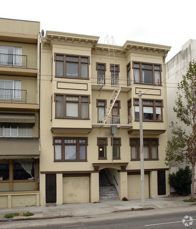Building Photo - 2526 Van Ness Ave
