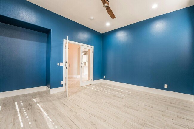 Building Photo - 10820 Woodstream Ct