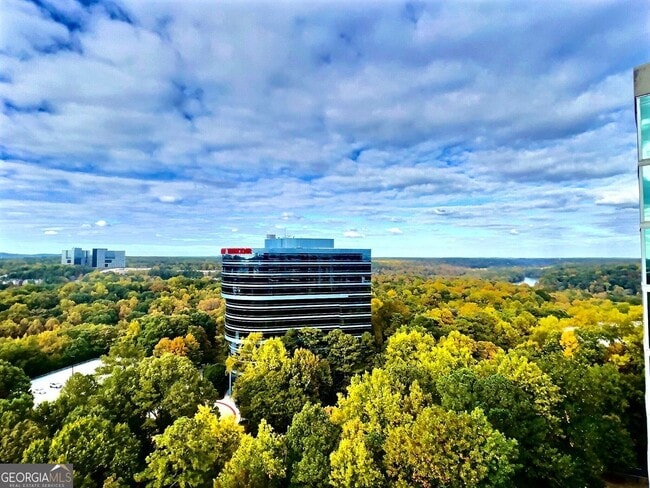 Building Photo - 3300 Windy Ridge Pkwy SE
