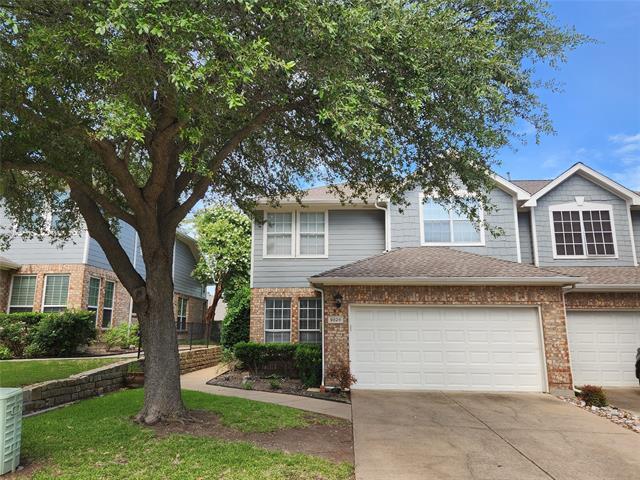 Building Photo - 9829 Castlewood Dr