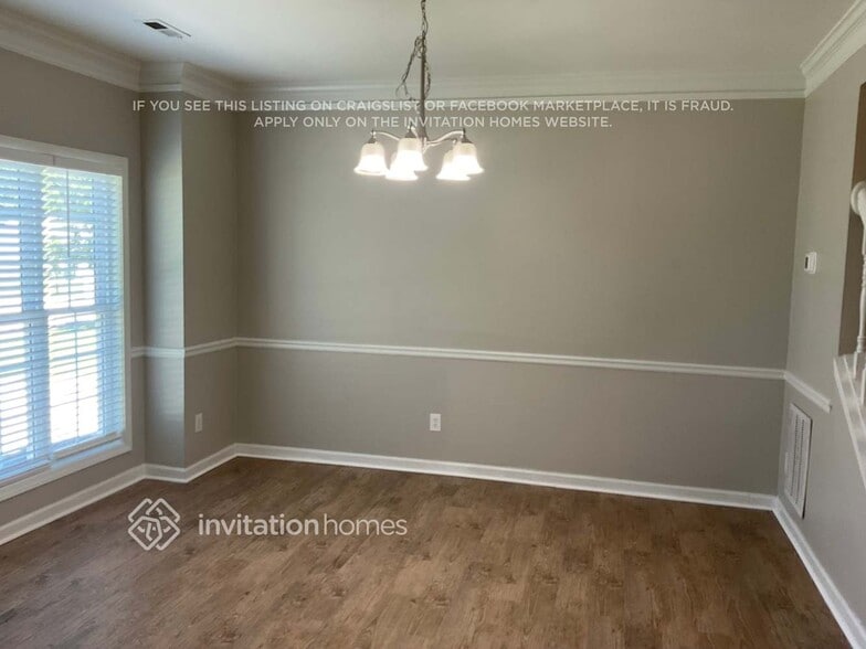 Building Photo - 1119 E Shoreview Rd
