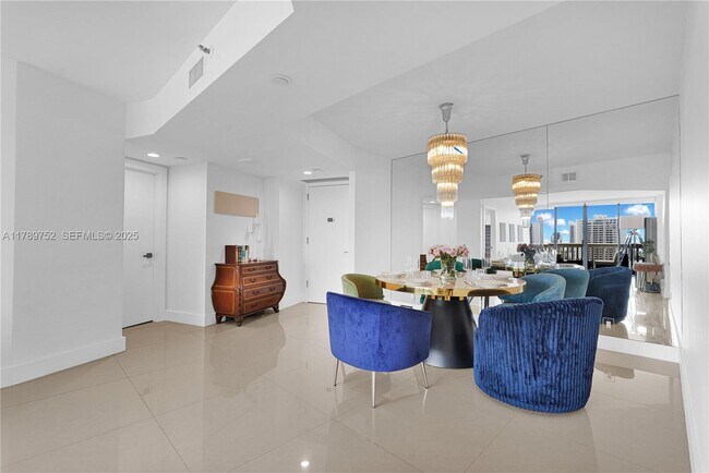 Building Photo - 1000 E Island Blvd