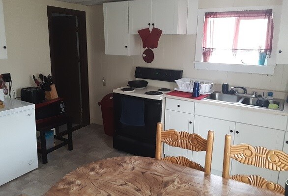 Building Photo - 38 Middle St