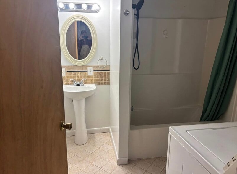 Building Photo - 224 Pierce St