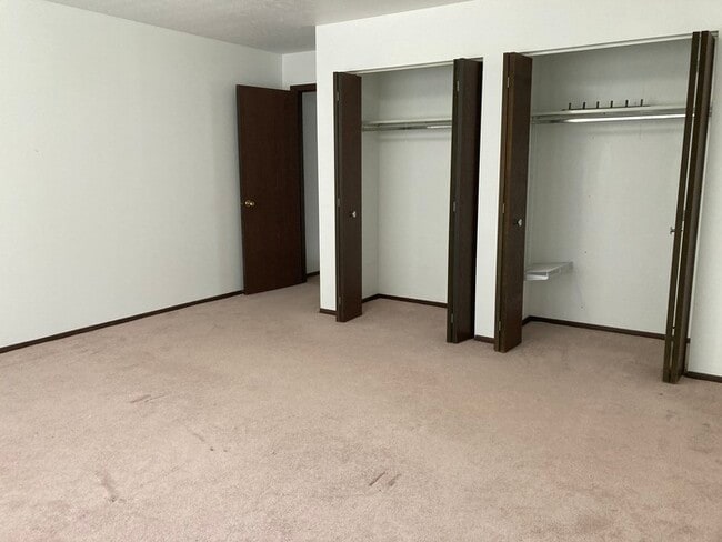 Building Photo - Marylou Unit 10 - 2 Bedroom, 1.5 Bath Town...