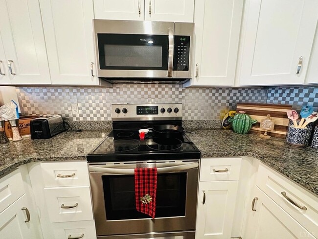 Building Photo - 1313 Emerald View Ct