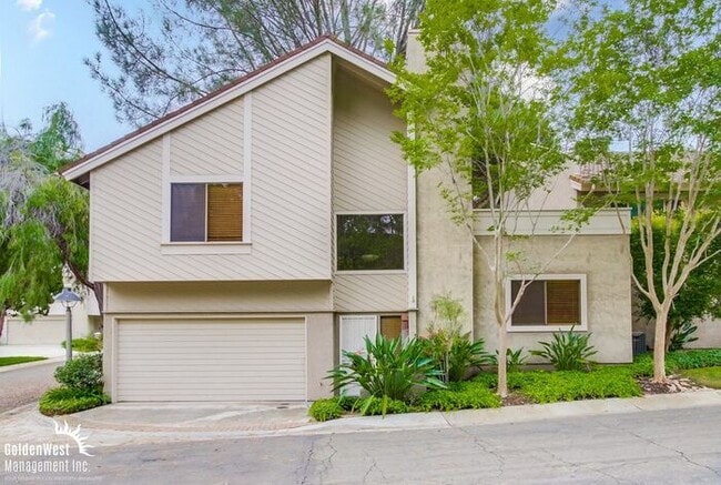 Primary Photo - Beautiful Condo 2Bdm 2.5 Ba in the Heart o...