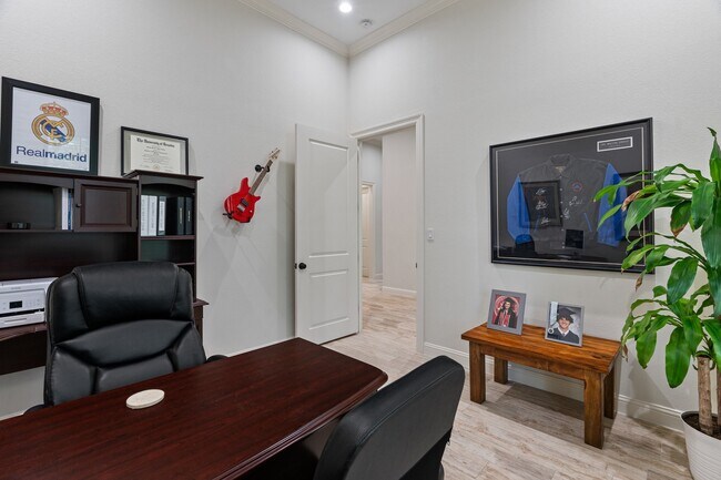 Building Photo - 25019 Butler Hill Ct
