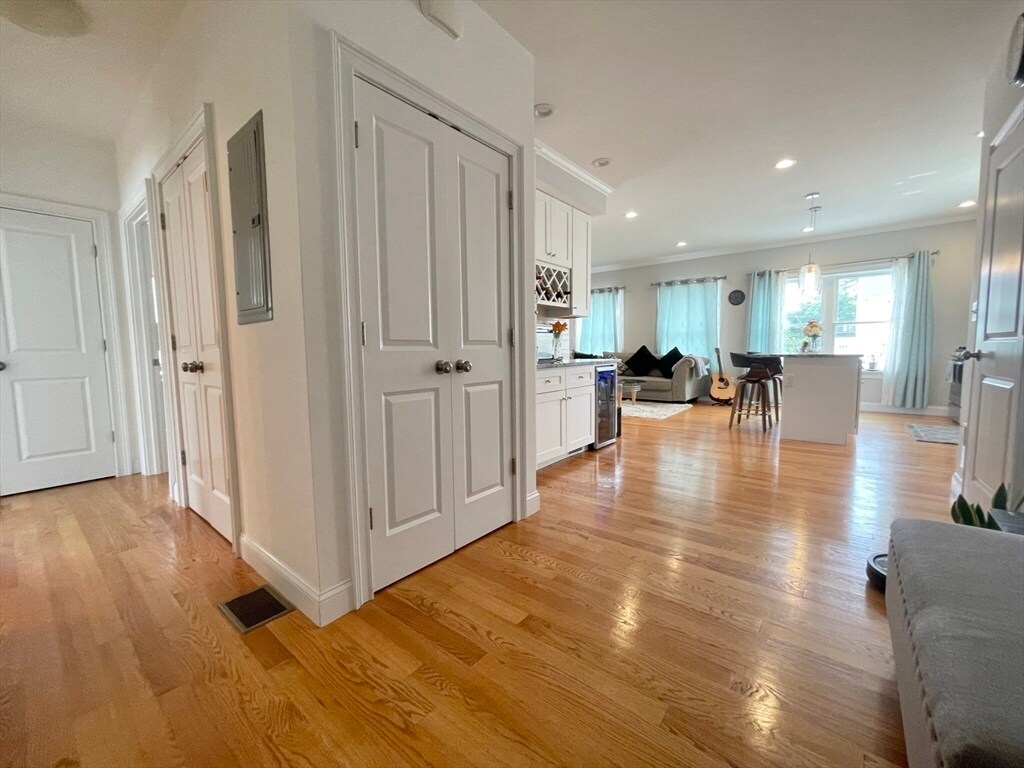Building Photo - 58 Starbird Ave