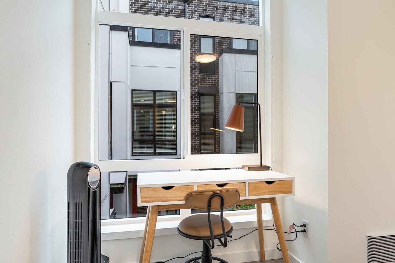 Building Photo - 1431 E Howell St